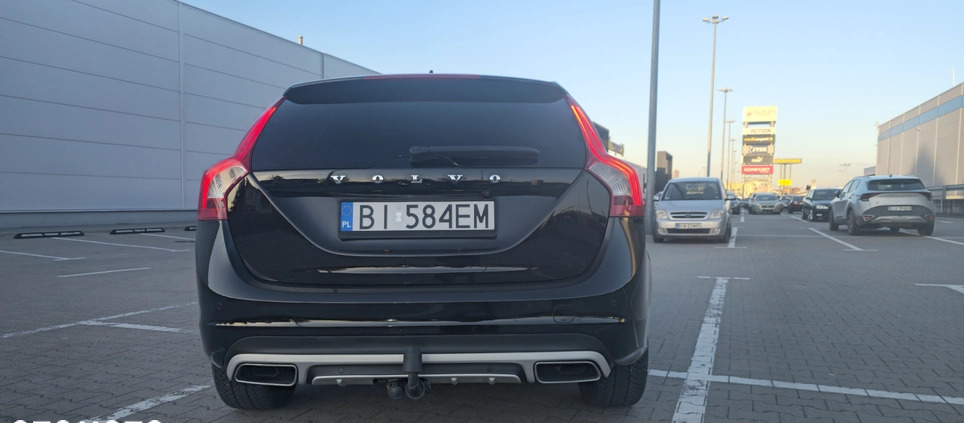 Volvo V60 cena 50900 przebieg: 260000, rok produkcji 2013 z Białystok małe 497